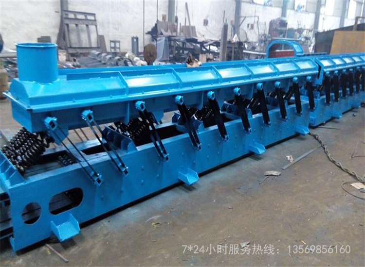 振動(dòng)輸送機(jī)